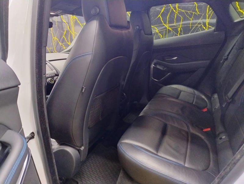 Jaguar E-pace R-Dinamic P300, снимка 12 - Автомобили и джипове - 52446619