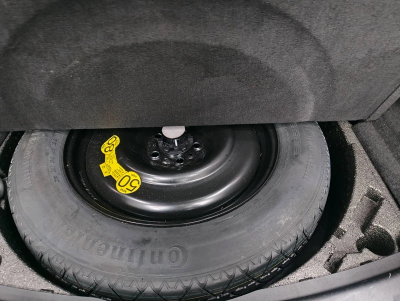 Jaguar E-pace R-Dinamic P300, снимка 14 - Автомобили и джипове - 52446619