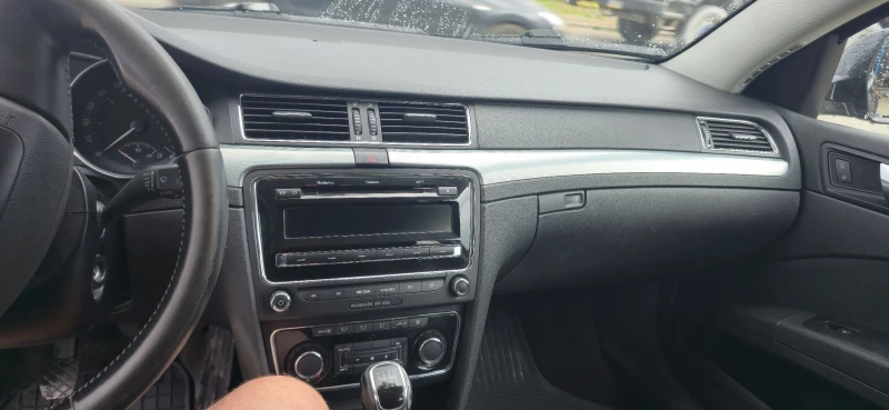Skoda Superb 2.0 140коня, снимка 14 - Автомобили и джипове - 52474337