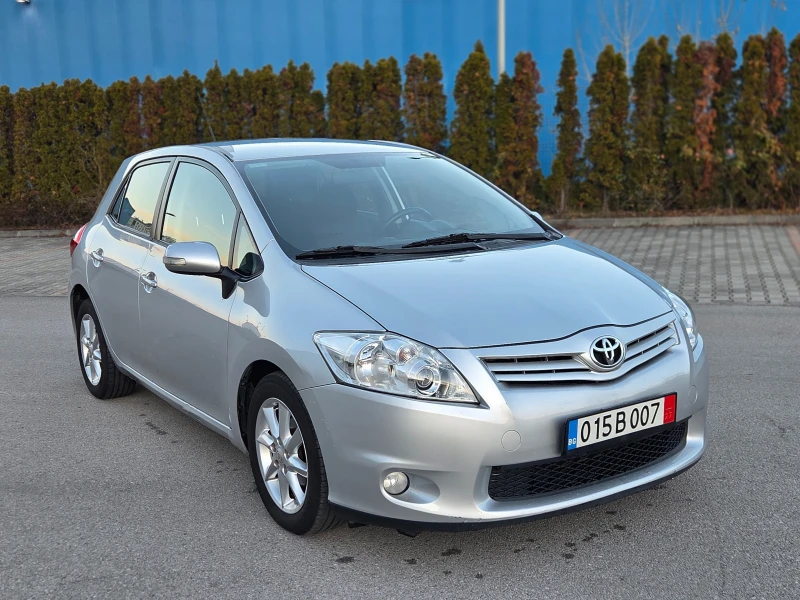 Toyota Auris 1.4D4-D FACELIFT ОТЛИЧНА, снимка 3 - Автомобили и джипове - 52850129