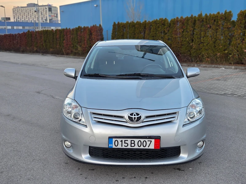 Toyota Auris 1.4D4-D FACELIFT ОТЛИЧНА, снимка 2 - Автомобили и джипове - 52850129