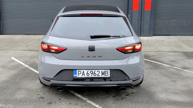 Seat Leon FR 1.6 TDI, снимка 5 - Автомобили и джипове - 53224374