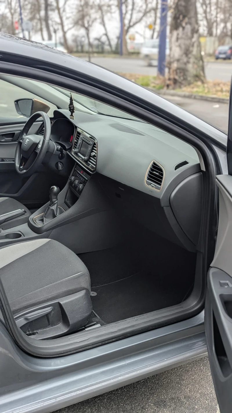 Seat Leon FR 1.6 TDI, снимка 8 - Автомобили и джипове - 53224374