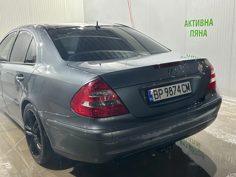 Mercedes-Benz E 220, снимка 7 - Автомобили и джипове - 53527239