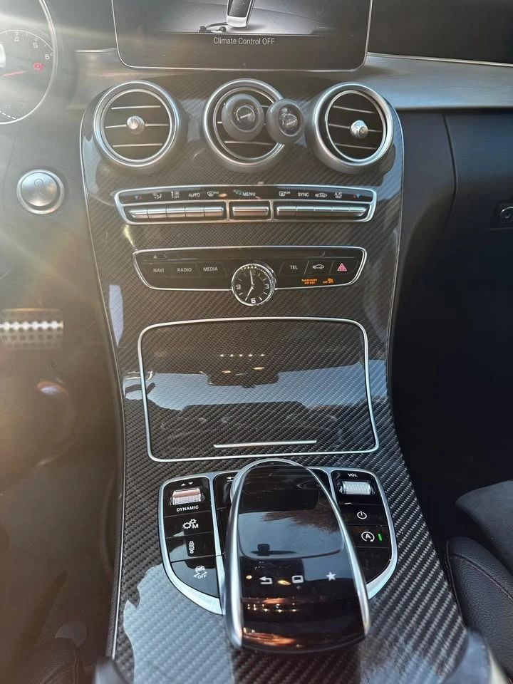 Mercedes-Benz C 450 AMG 4MATIC * * CARFAX * * АВТО КРЕДИТ * * , снимка 15 - Автомобили и джипове - 52750108
