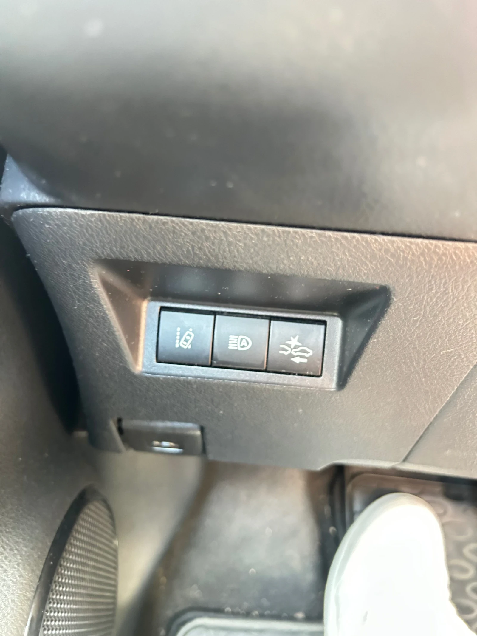 Toyota Yaris 1.5 - изображение 10