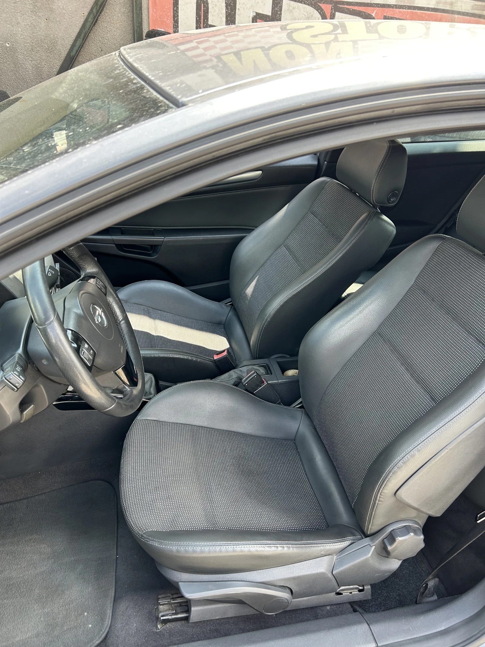 Opel Astra 1.9 GTC - изображение 4