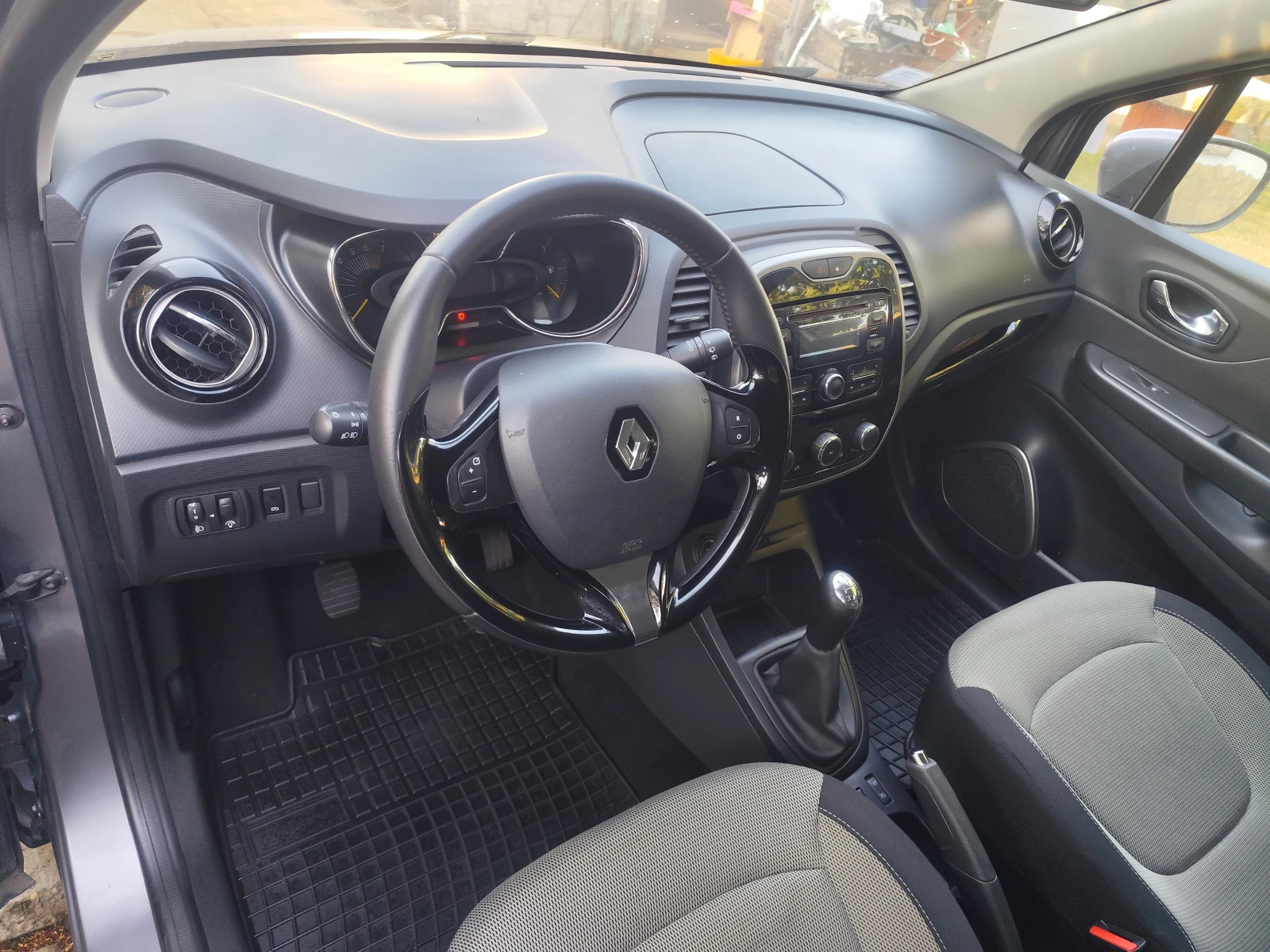Renault Captur 0.9i 80000км Keyless, Full service - изображение 8