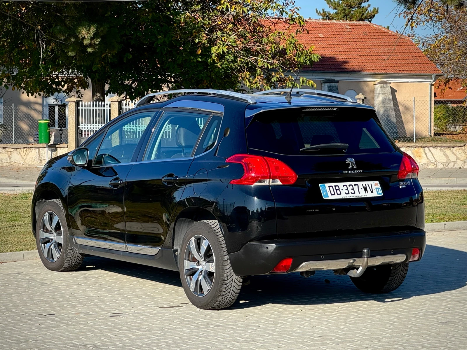 Peugeot 2008 1.6 e-HDi Allure 115к.с. - изображение 5