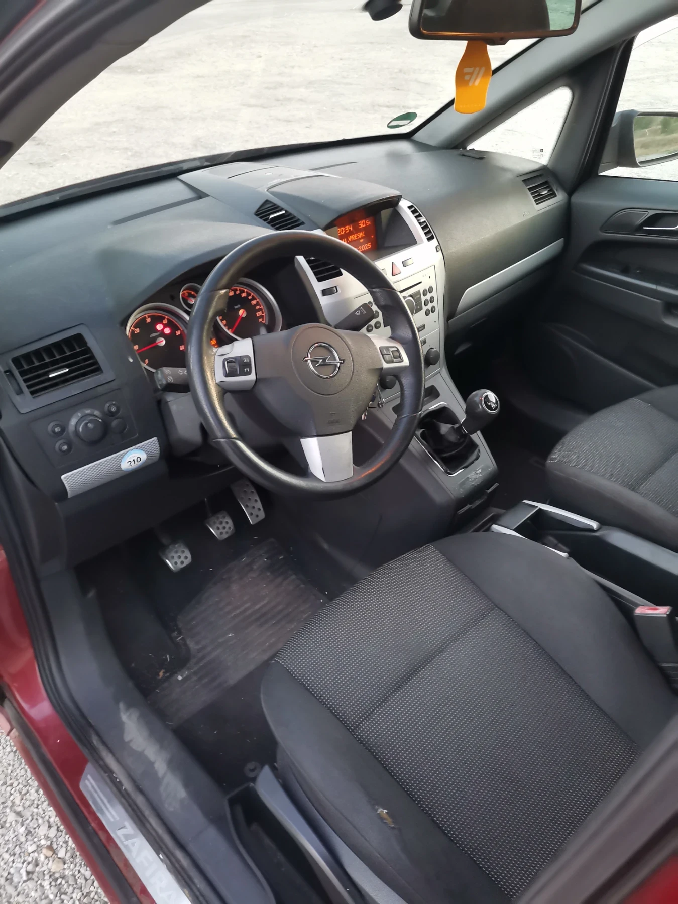 Opel Zafira 1.9 TDI150k.c - изображение 3