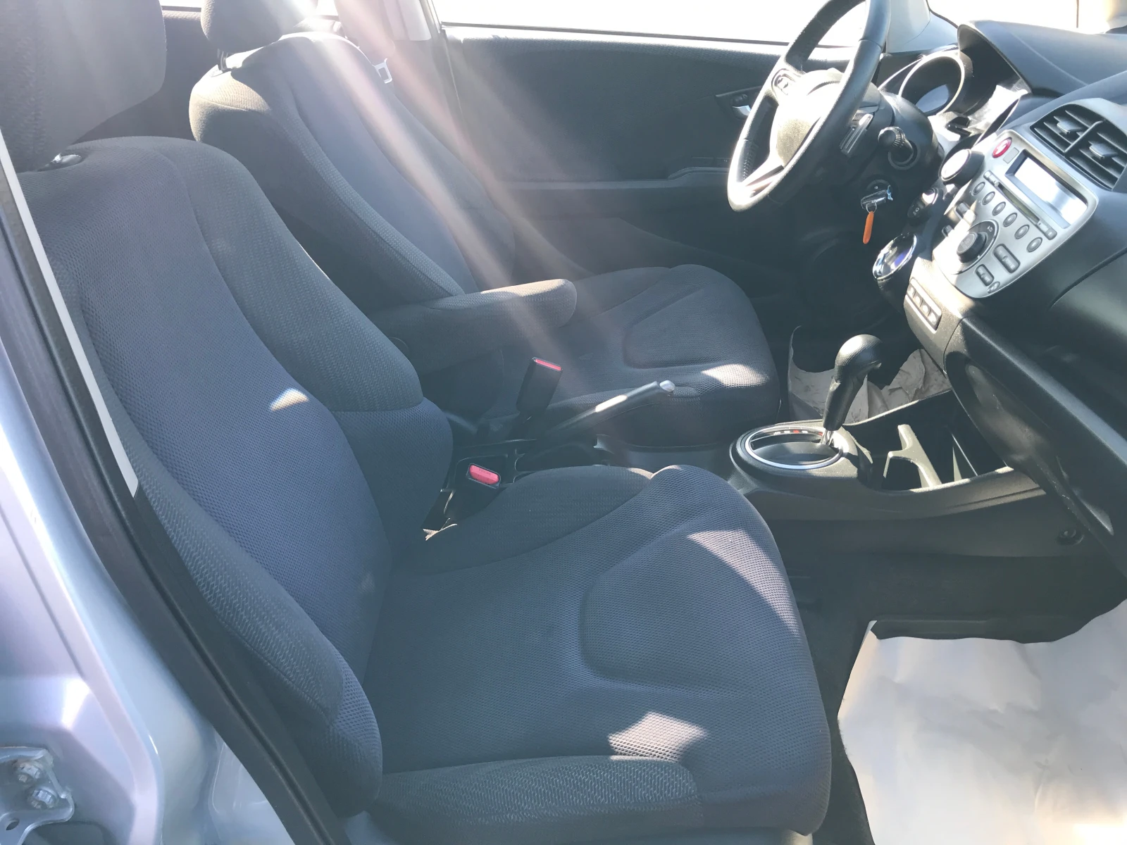 Honda Jazz 1, 3 HYBRID - изображение 9