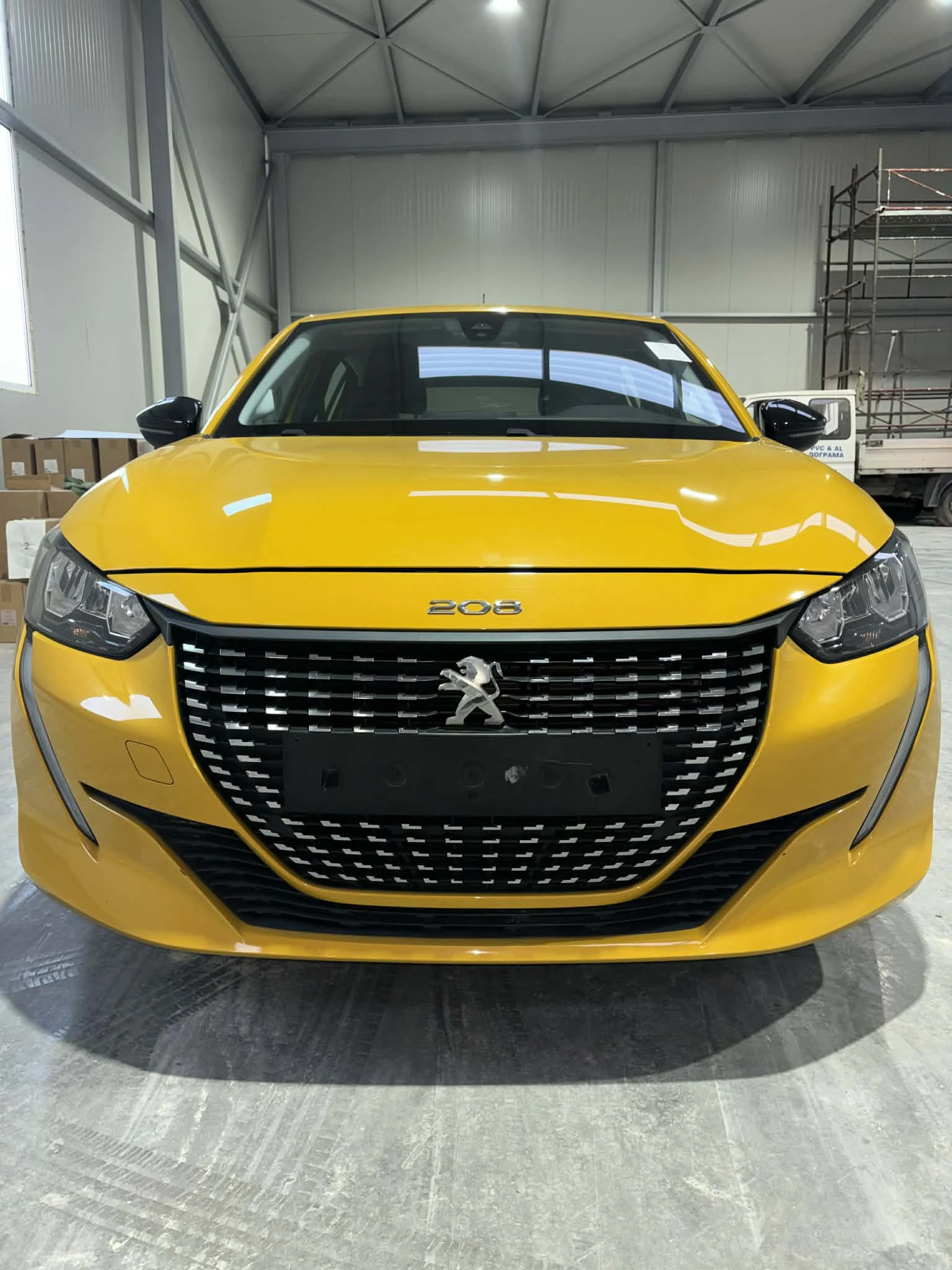 Peugeot 208, снимка 4 - Автомобили и джипове - 54081362