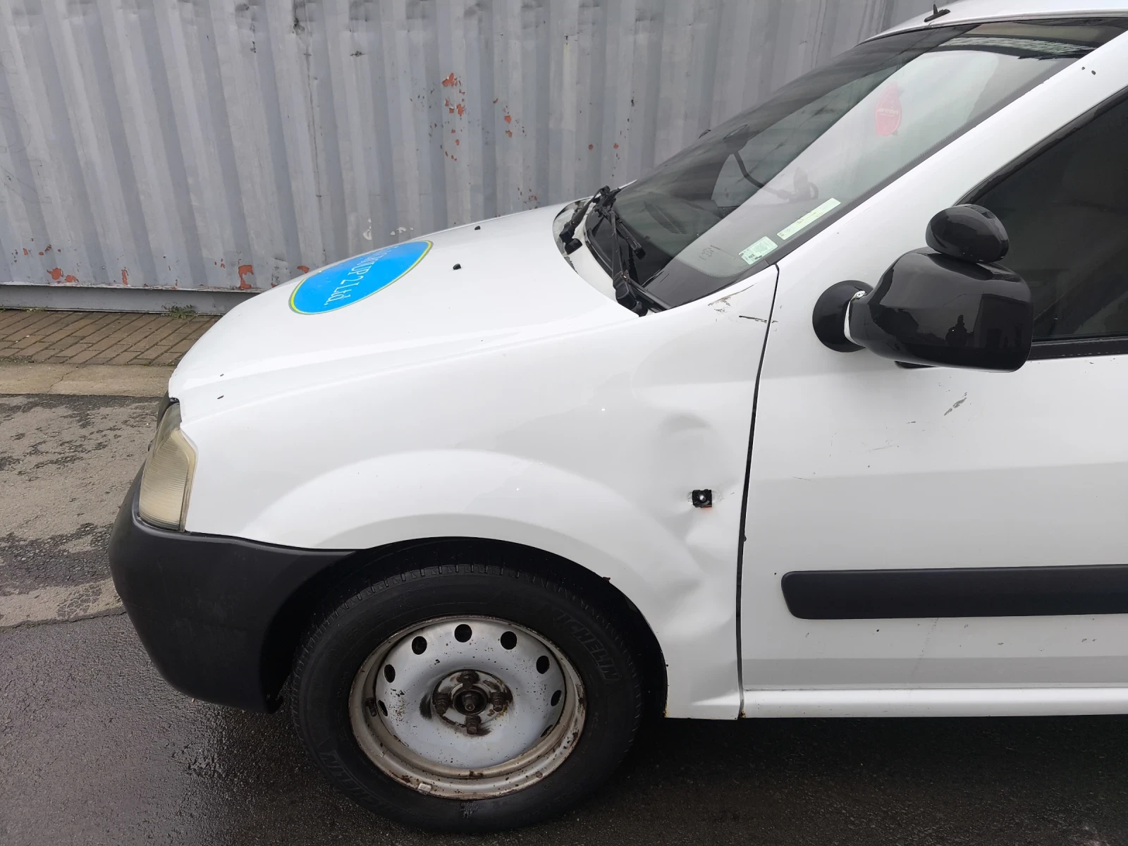 Dacia Logan, снимка 9 - Автомобили и джипове - 54139402