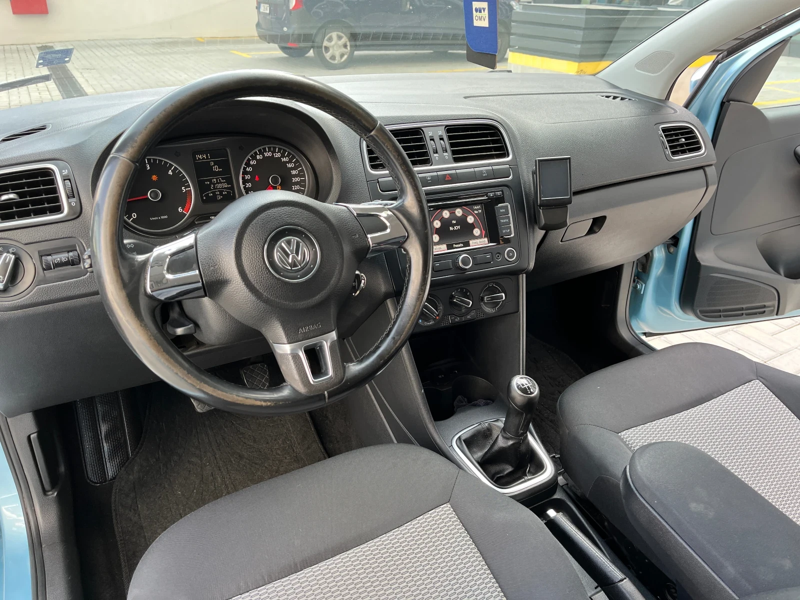 VW Polo 1.2TDI/RLLINE, снимка 10 - Автомобили и джипове - 54181029
