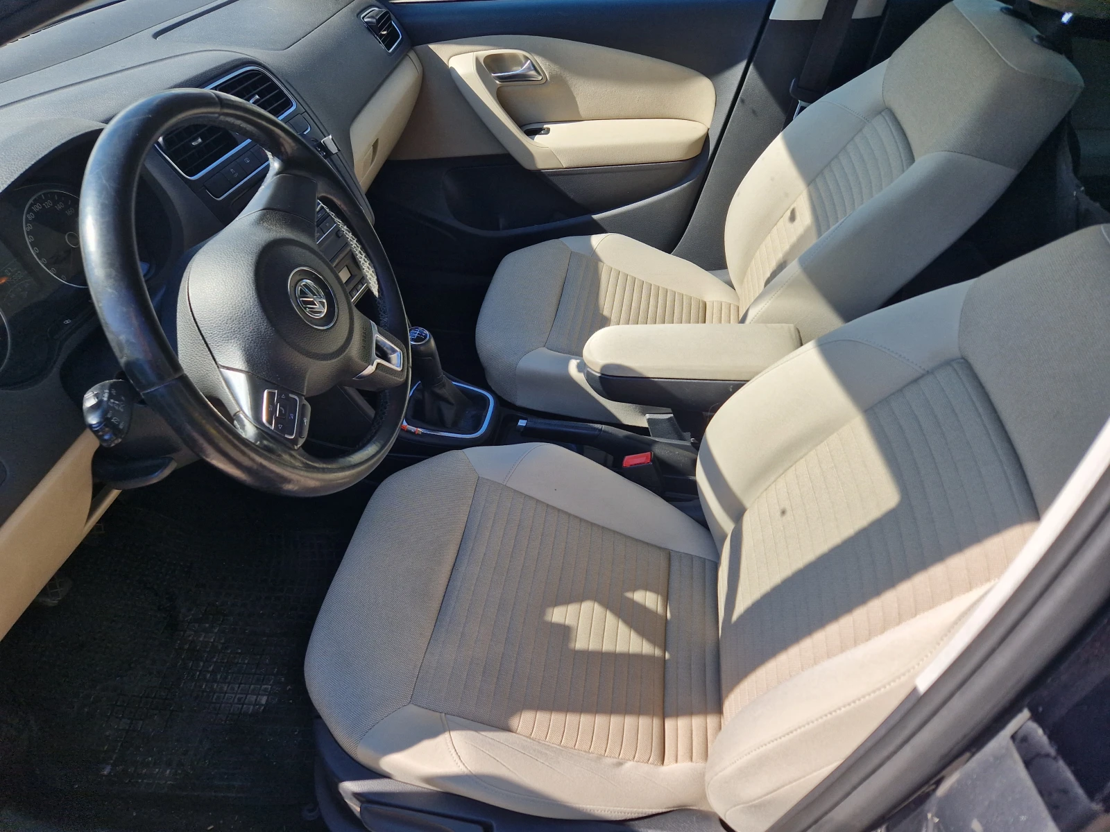 VW Polo, снимка 6 - Автомобили и джипове - 54287919