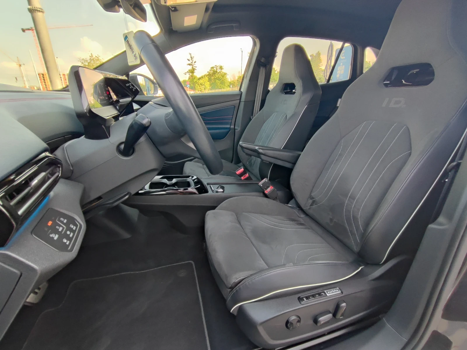 VW ID.4 GTX/4 MOTION/IQ/HUD/360CAM/PANO/МАСАЖ/ТЕРМОПОМПА, снимка 14 - Автомобили и джипове - 54475419