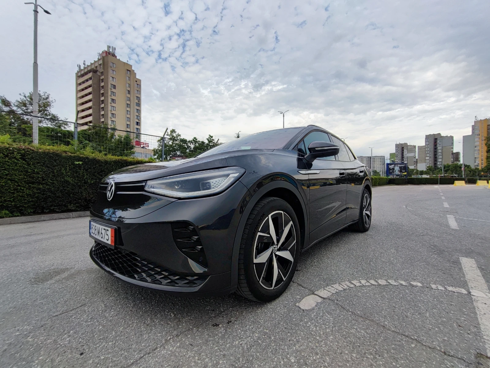 VW ID.4 GTX/220KW/4 MOTION/IQ/MASSAGE/HUD/PANO/НАЛИЧНА, снимка 1 - Автомобили и джипове - 54475419