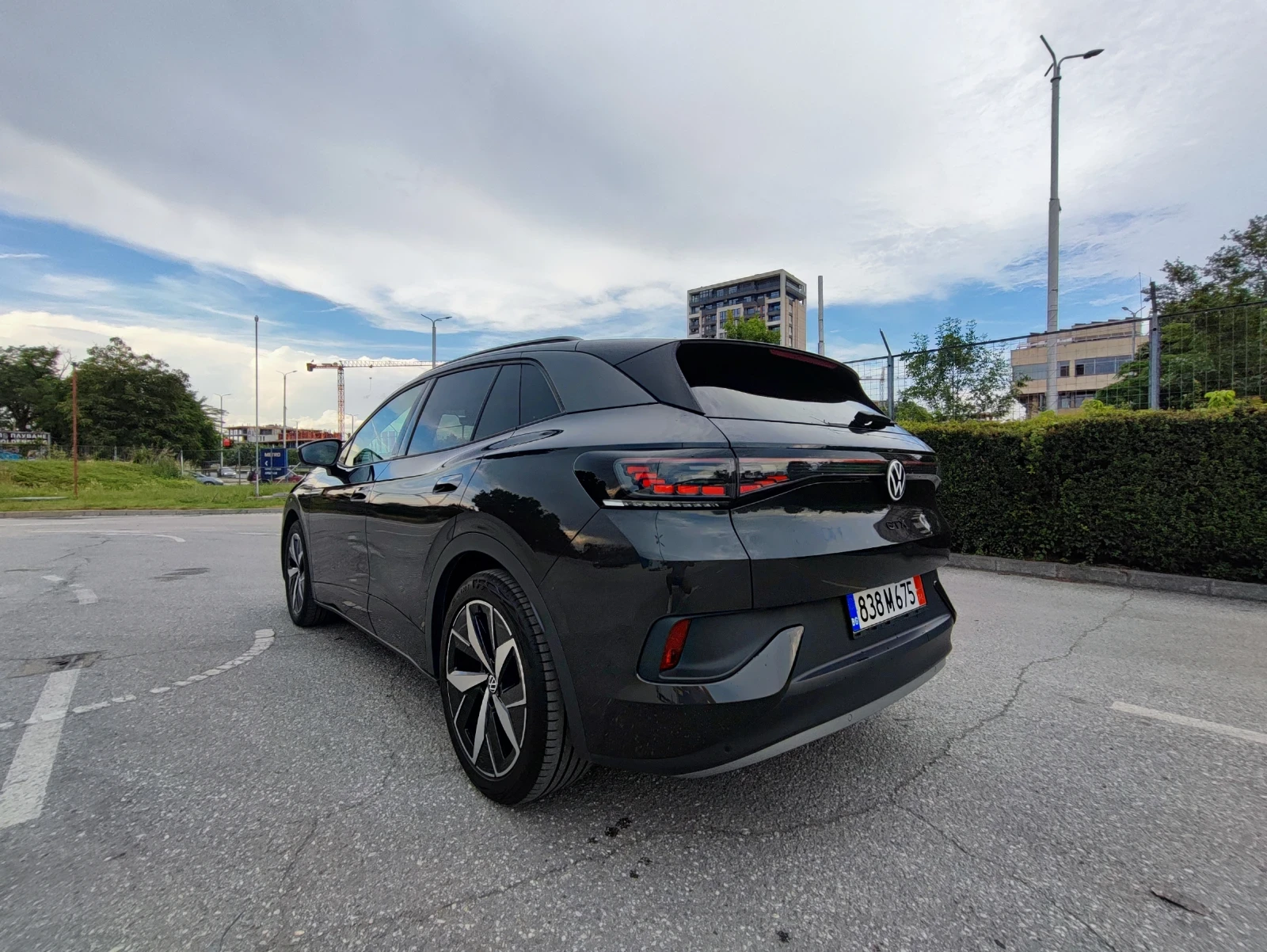 VW ID.4 GTX/220KW/4 MOTION/IQ/MASSAGE/HUD/PANO/НАЛИЧНА, снимка 2 - Автомобили и джипове - 54475419