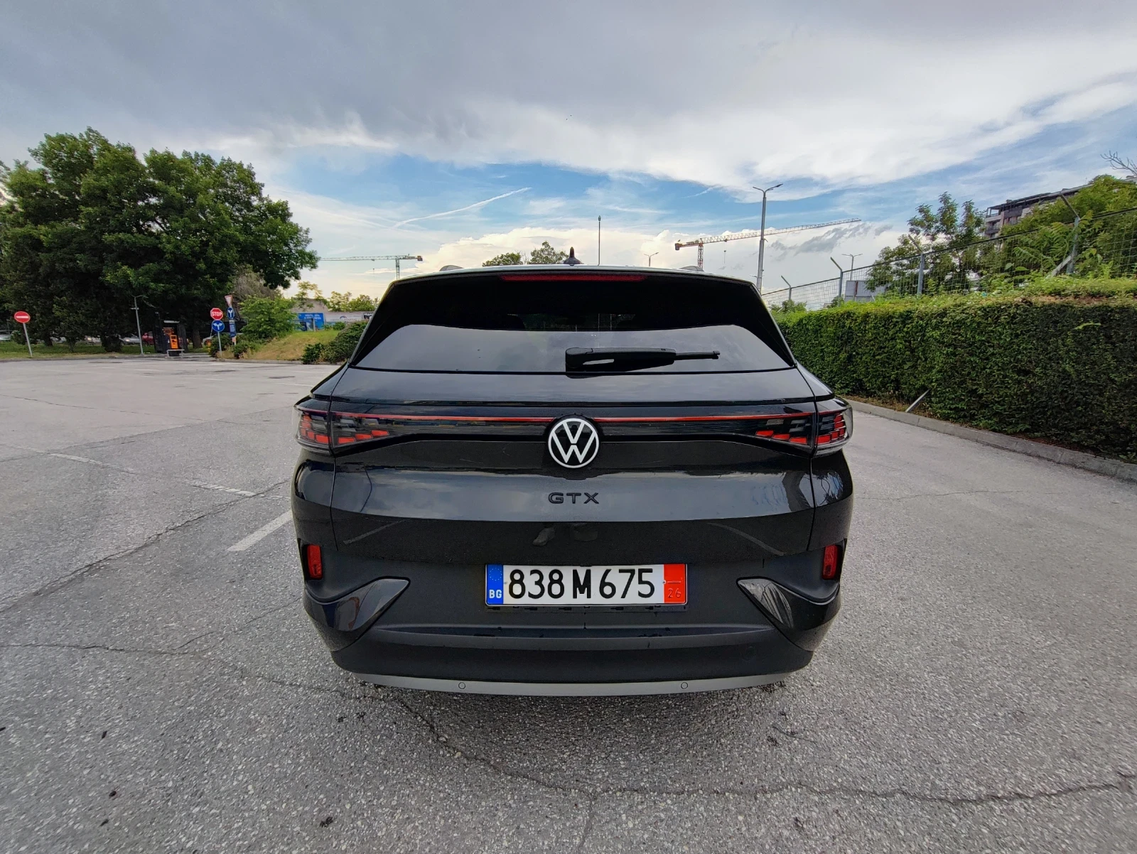 VW ID.4 GTX/220KW/4 MOTION/IQ/MASSAGE/HUD/PANO/НАЛИЧНА, снимка 3 - Автомобили и джипове - 54475419