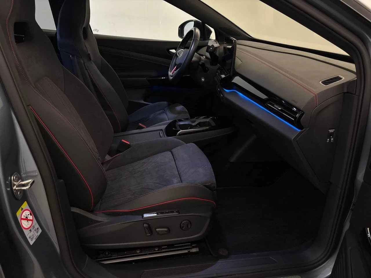 VW ID.4 GTX/220KW/4 MOTION/IQ/MASSAGE/HUD/PANO/FULL/59х.км, снимка 7 - Автомобили и джипове - 54475419