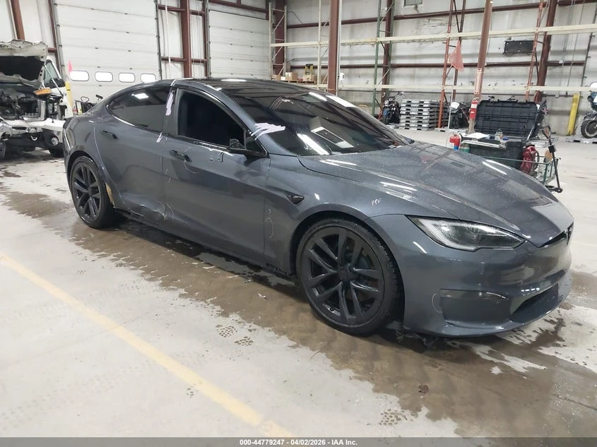Tesla Model S Dual Motor All-Wheel Drive