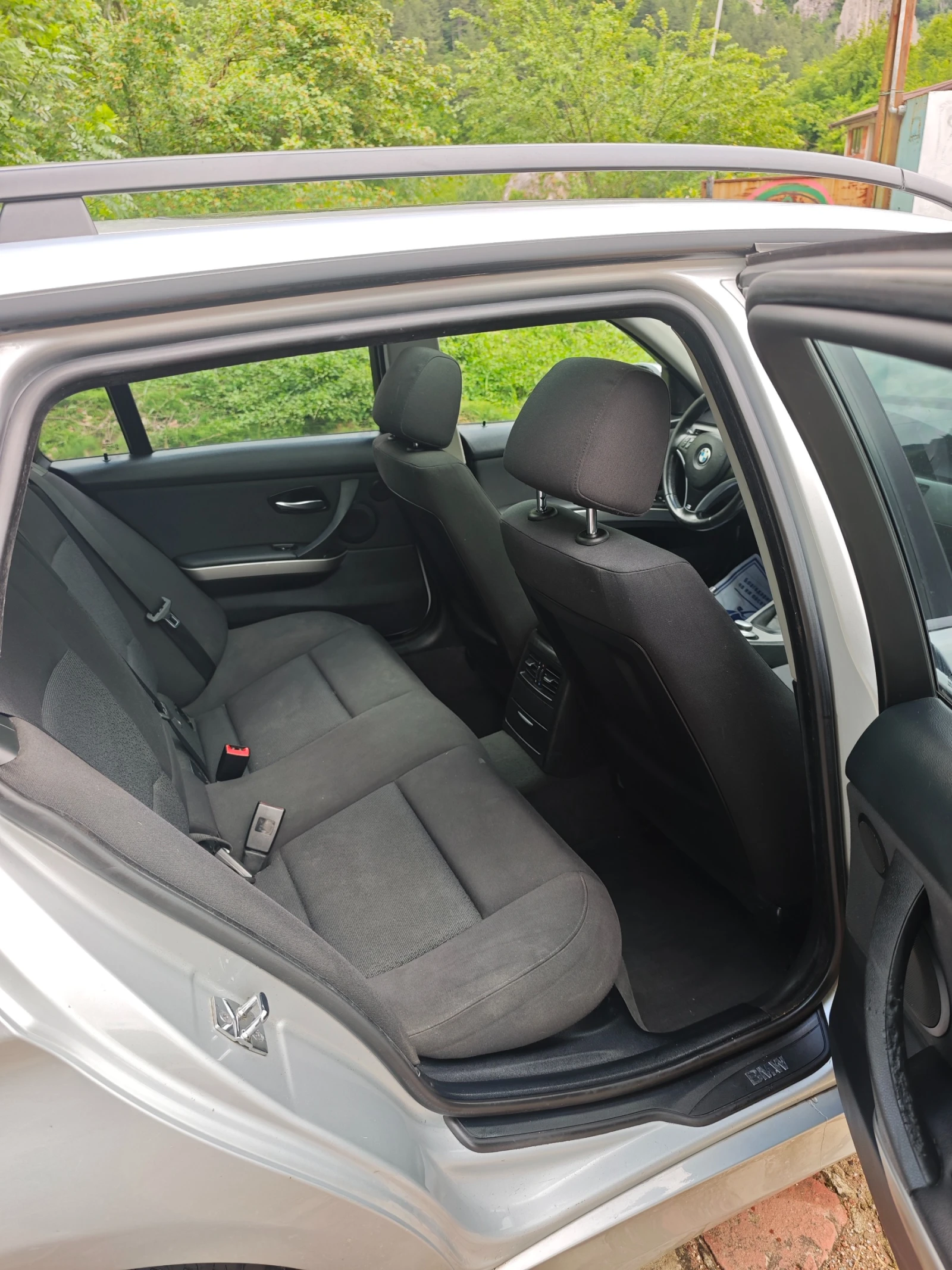 BMW 320 2.0I НОВ ВНОС, снимка 4 - Автомобили и джипове - 54778501