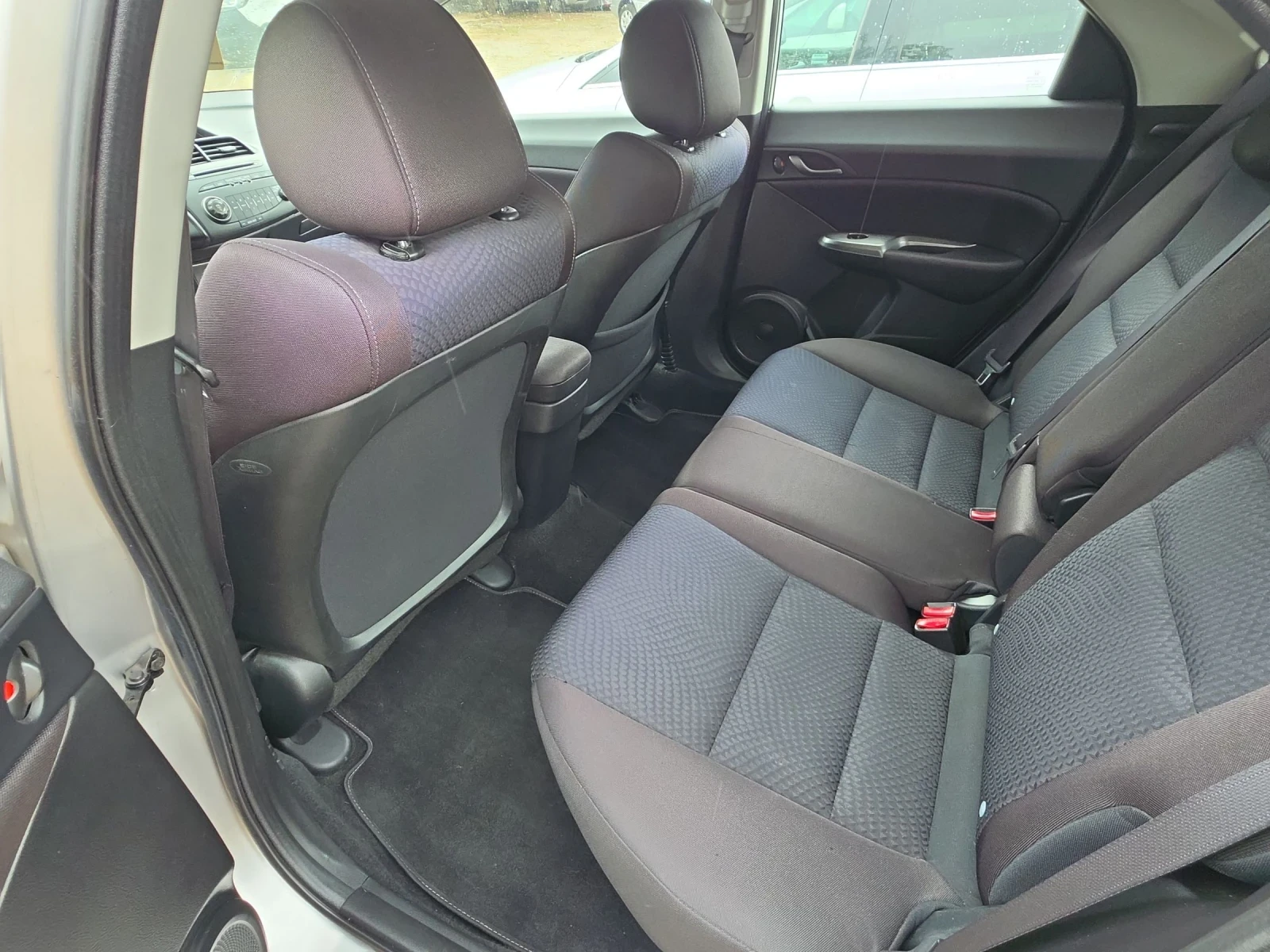 Honda Civic 1.4i 99k.c.FaceLift, снимка 11 - Автомобили и джипове - 55156474