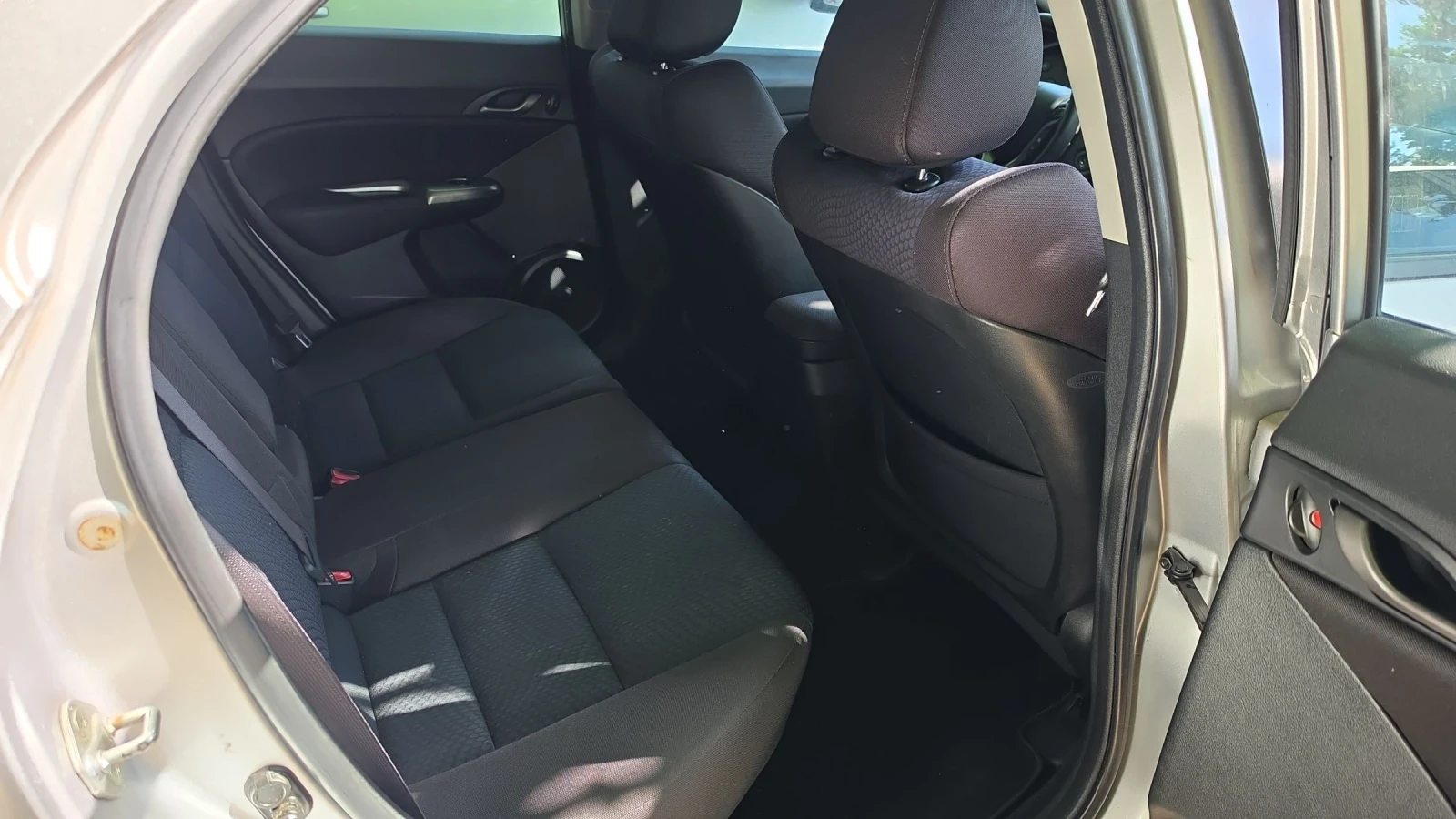 Honda Civic 1.4i 99k.c.FaceLift, снимка 10 - Автомобили и джипове - 55156474