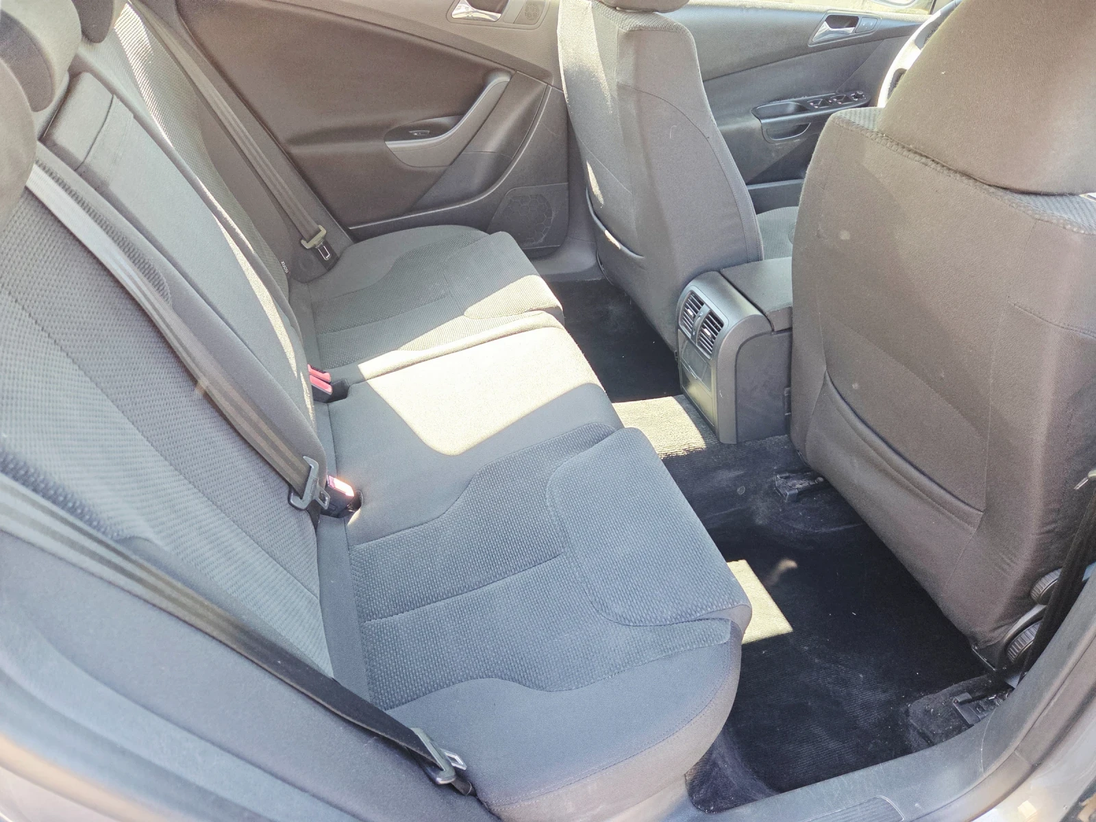 VW Passat 2, 000TDI EURO4 , снимка 10 - Автомобили и джипове - 55237144