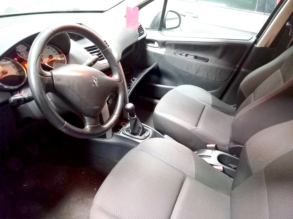 Peugeot 207 1.6 HDI SW, снимка 6 - Автомобили и джипове - 55421721