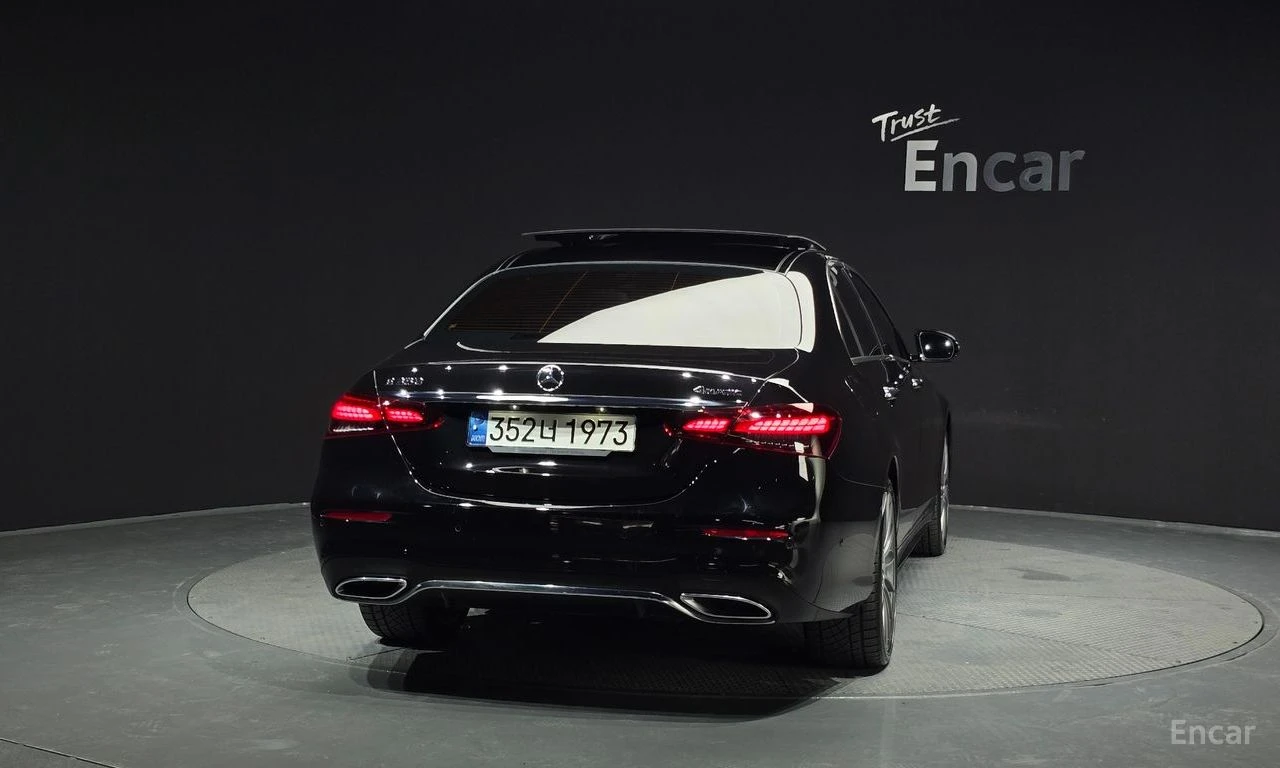 Mercedes-Benz E 350 * КРАЙНА ЦЕНА ДО БЪЛГАРИЯ * АВТОКРЕДИТ, снимка 5 - Автомобили и джипове - 55540645