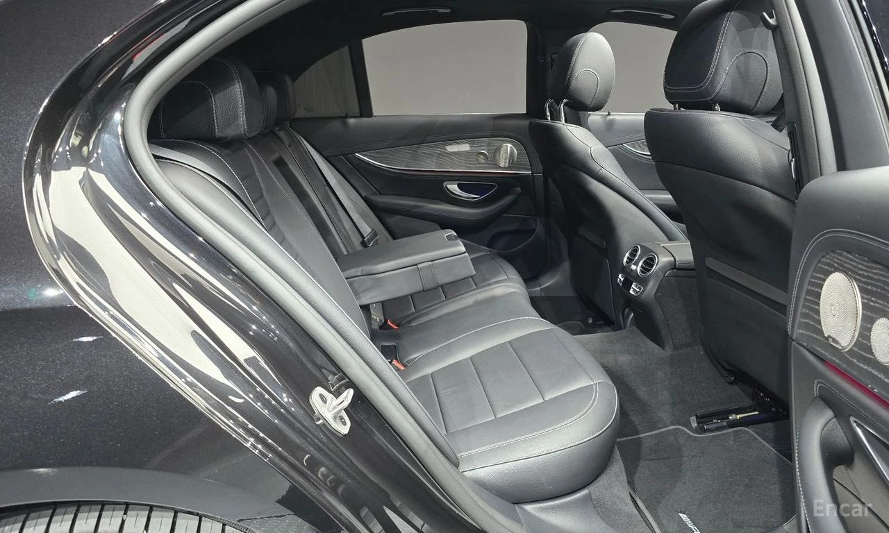 Mercedes-Benz E 350 * КРАЙНА ЦЕНА ДО БЪЛГАРИЯ * АВТОКРЕДИТ, снимка 14 - Автомобили и джипове - 55540645