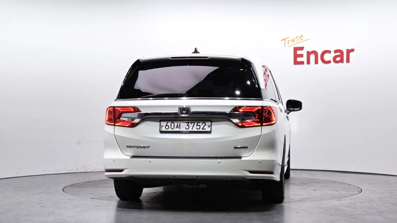 Honda Odyssey 3.5* ЕЛ. БАГАЖНИК* BLIND SPOT* ЛЮК* КРАЙНА ЦЕНА, снимка 4 - Автомобили и джипове - 55594275