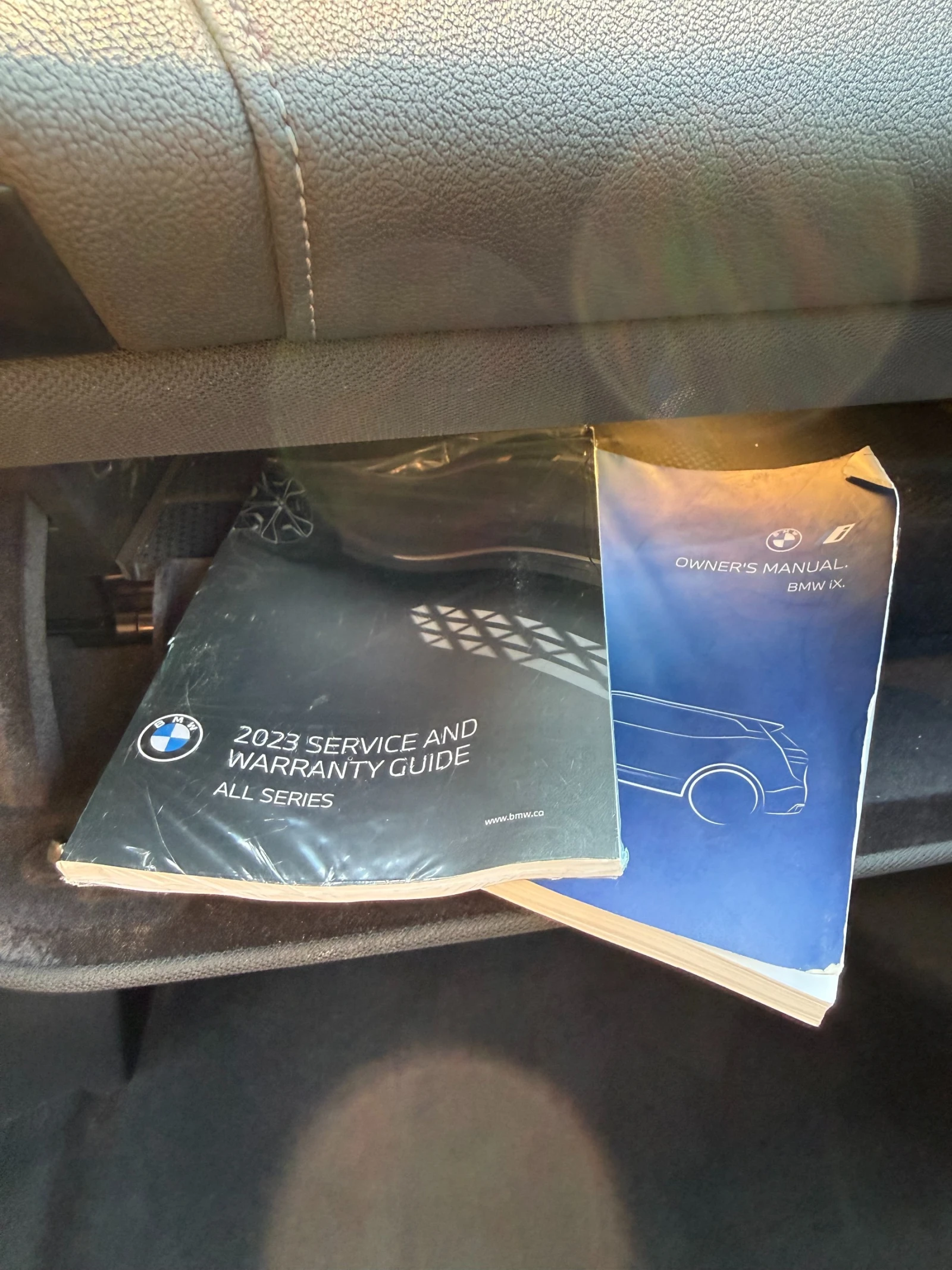 BMW iX 40 xDrive Massage, Sky Lounge, HeadUp, снимка 16 - Автомобили и джипове - 55650730