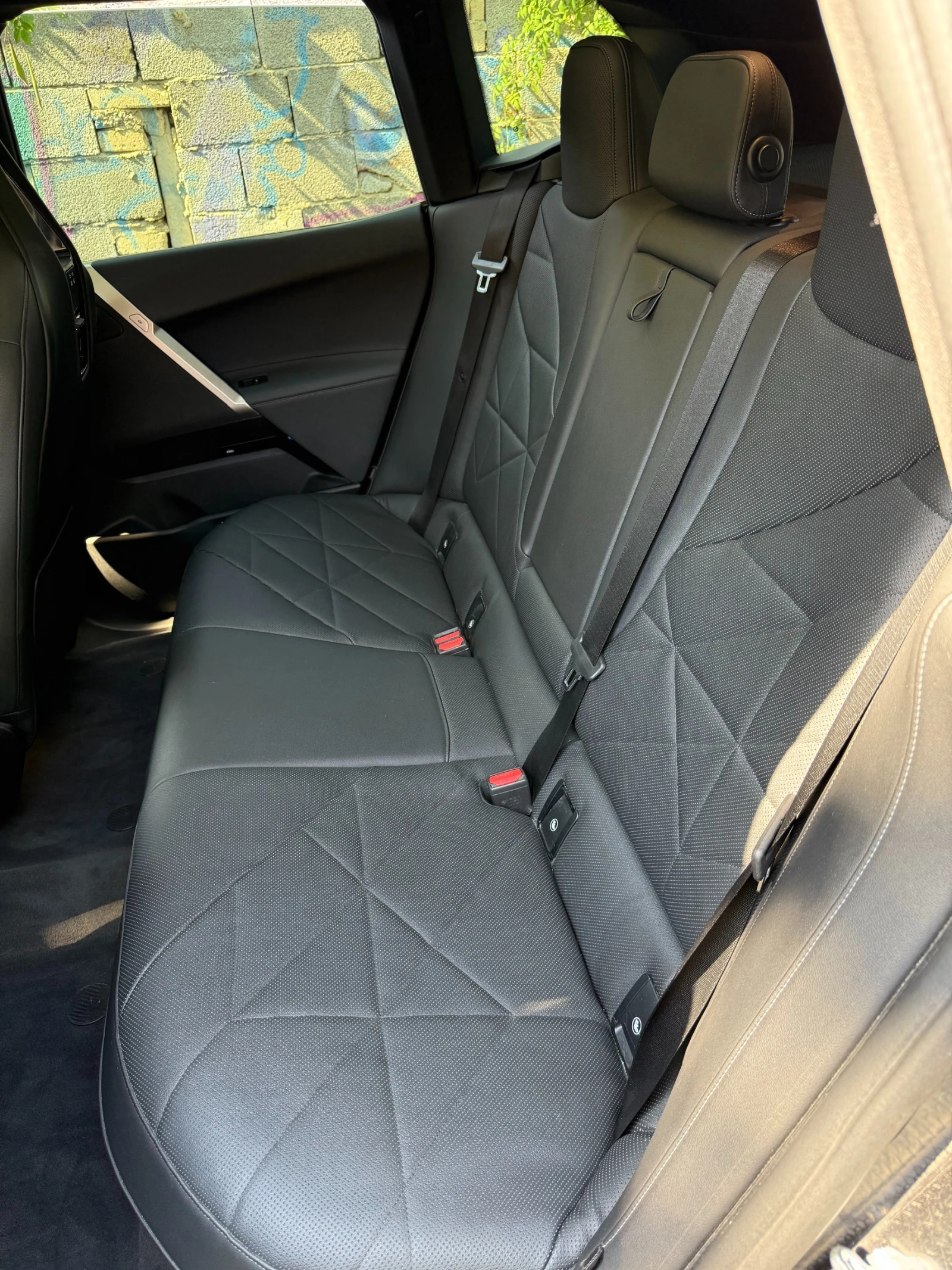 BMW iX 40 xDrive Massage, Sky Lounge, HeadUp, снимка 10 - Автомобили и джипове - 55650730