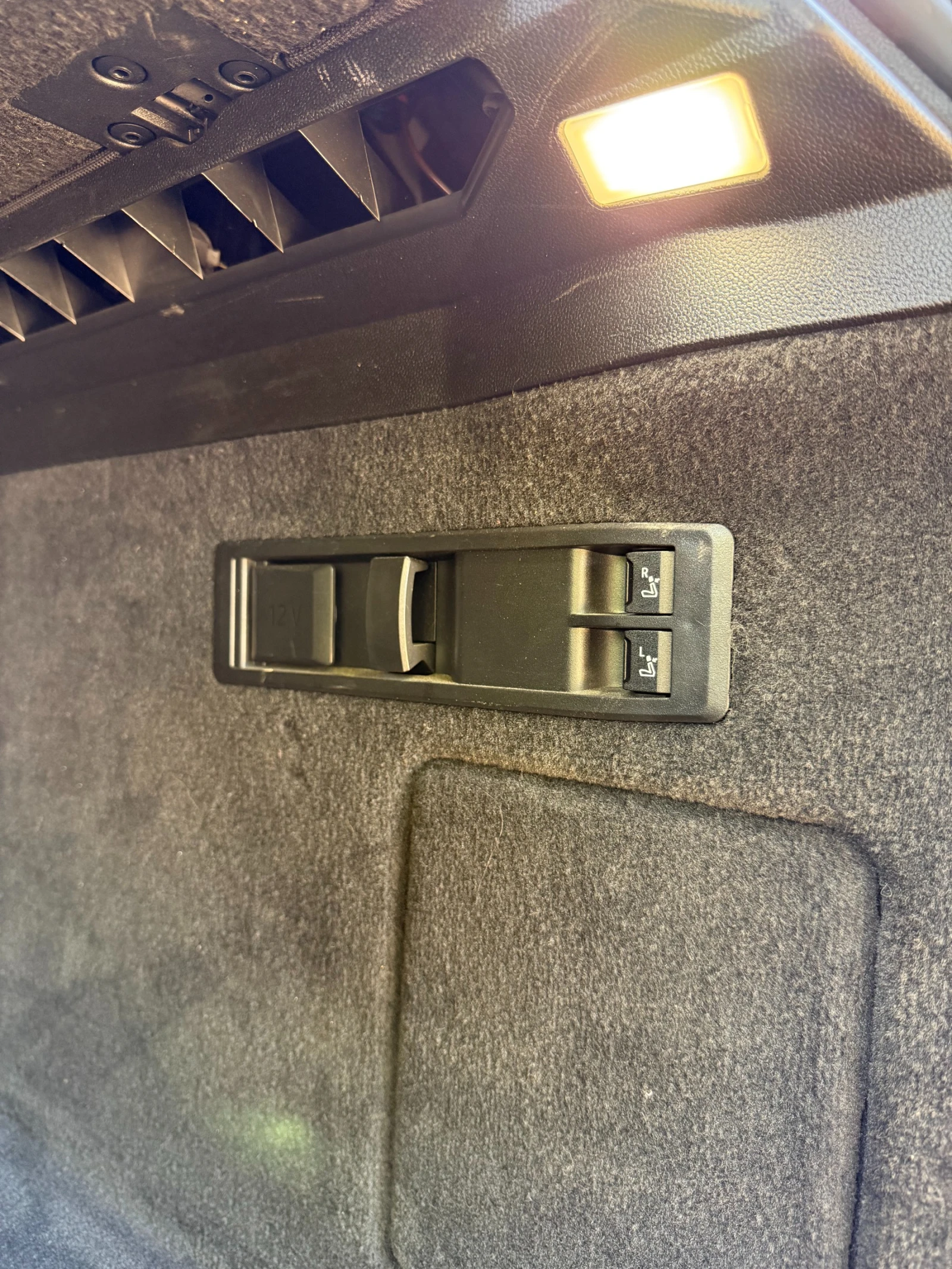 BMW iX 40 xDrive Massage, Sky Lounge, HeadUp, снимка 9 - Автомобили и джипове - 55650730
