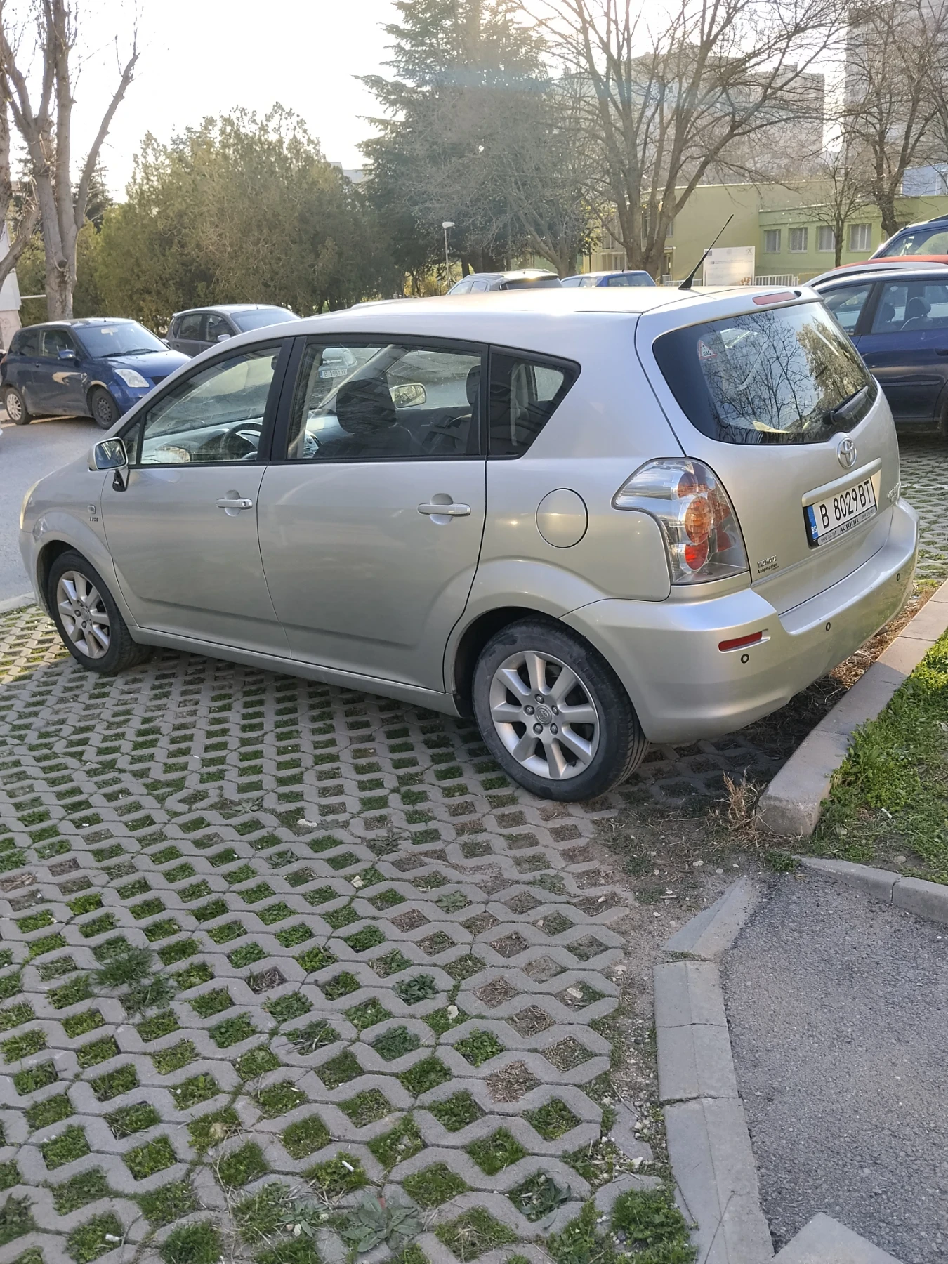 Toyota Corolla verso, снимка 5 - Автомобили и джипове - 55768596