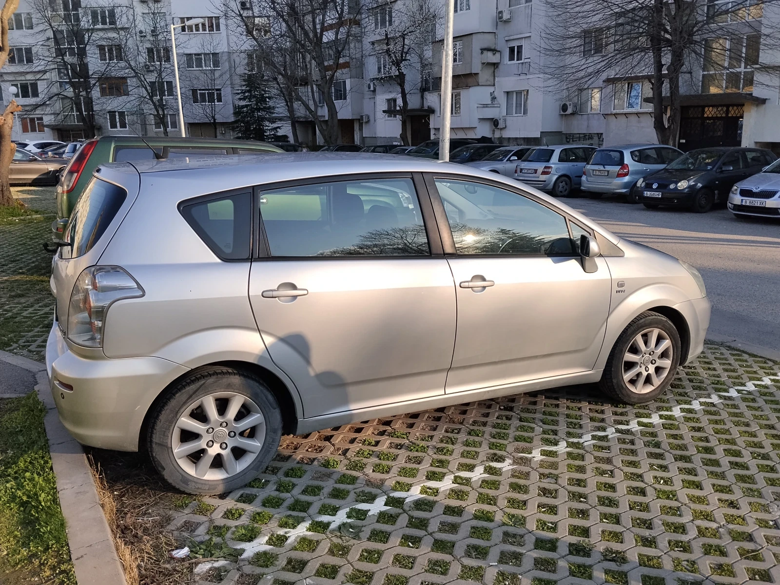Toyota Corolla verso, снимка 11 - Автомобили и джипове - 55768596