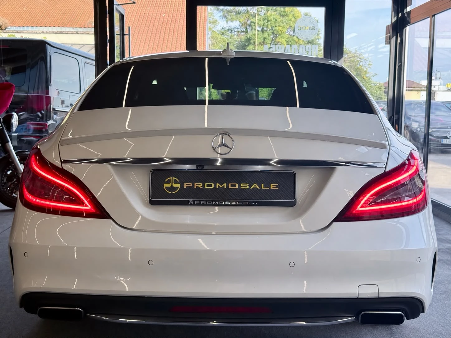 Mercedes-Benz CLS 350 4M* AMG* Full* H&K* Обдух* ЛИЗИНГ , снимка 5 - Автомобили и джипове - 56172016