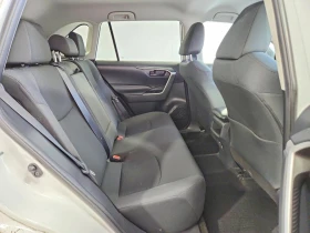 Toyota Rav4 LE, снимка 10