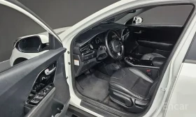 Kia Niro ОБДУХВАНЕ / 64 KWH / FWD / ДИСТРОНИК / ЛИЗИНГ, снимка 10