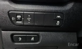 Kia Niro ОБДУХВАНЕ / 64 KWH / FWD / ДИСТРОНИК / ЛИЗИНГ, снимка 12