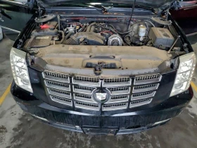 Cadillac Escalade 6.2L 8 All wheel drive - 7100 € / 13886.39 лв. - 31601556 4