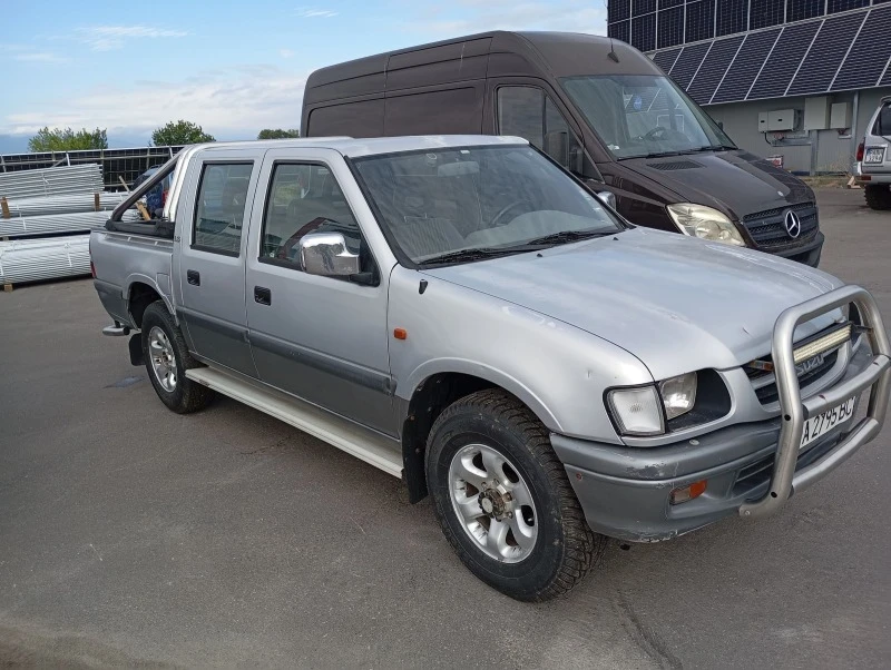 Isuzu Rodeo 3.1td, снимка 5 - Автомобили и джипове - 46452745