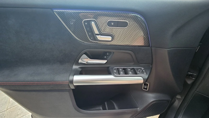 Mercedes-Benz GLA 35 4MATIC, снимка 16 - Автомобили и джипове - 49705813