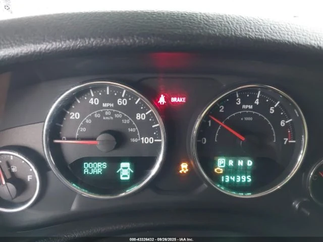 Jeep Wrangler UNLIMITED SPORT 2012 - изображение 7