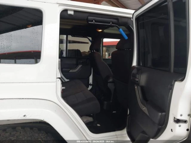 Jeep Wrangler UNLIMITED SPORT 2012 - изображение 8