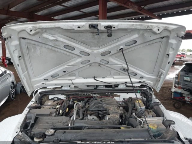 Jeep Wrangler UNLIMITED SPORT 2012 - изображение 9