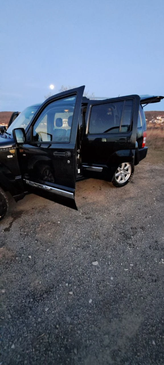 Jeep Cherokee, снимка 8 - Автомобили и джипове - 54339292