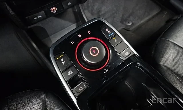 Kia Niro ОБДУХВАНЕ / 64 KWH / FWD / ДИСТРОНИК / ЛИЗИНГ, снимка 9 - Автомобили и джипове - 55094321